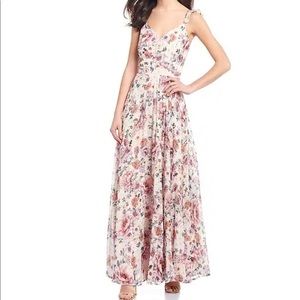 Beautiful Maxi Dress sexy but elegant